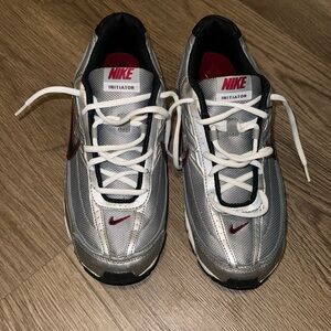 Nike Initiator